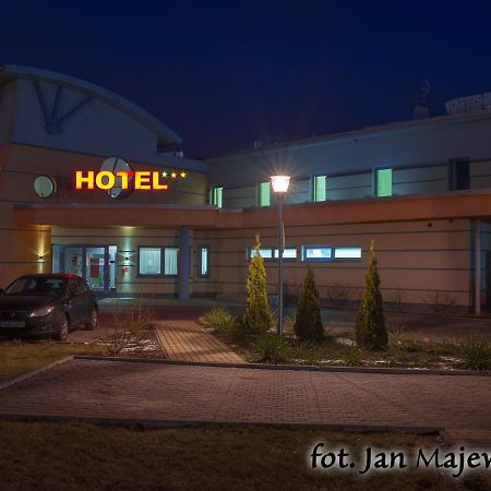 Majewski Hotel & Spa Malbork Buitenkant foto