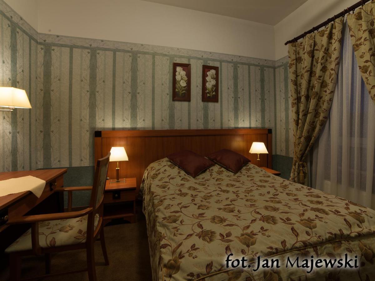 Majewski Hotel & Spa Malbork Kamer foto